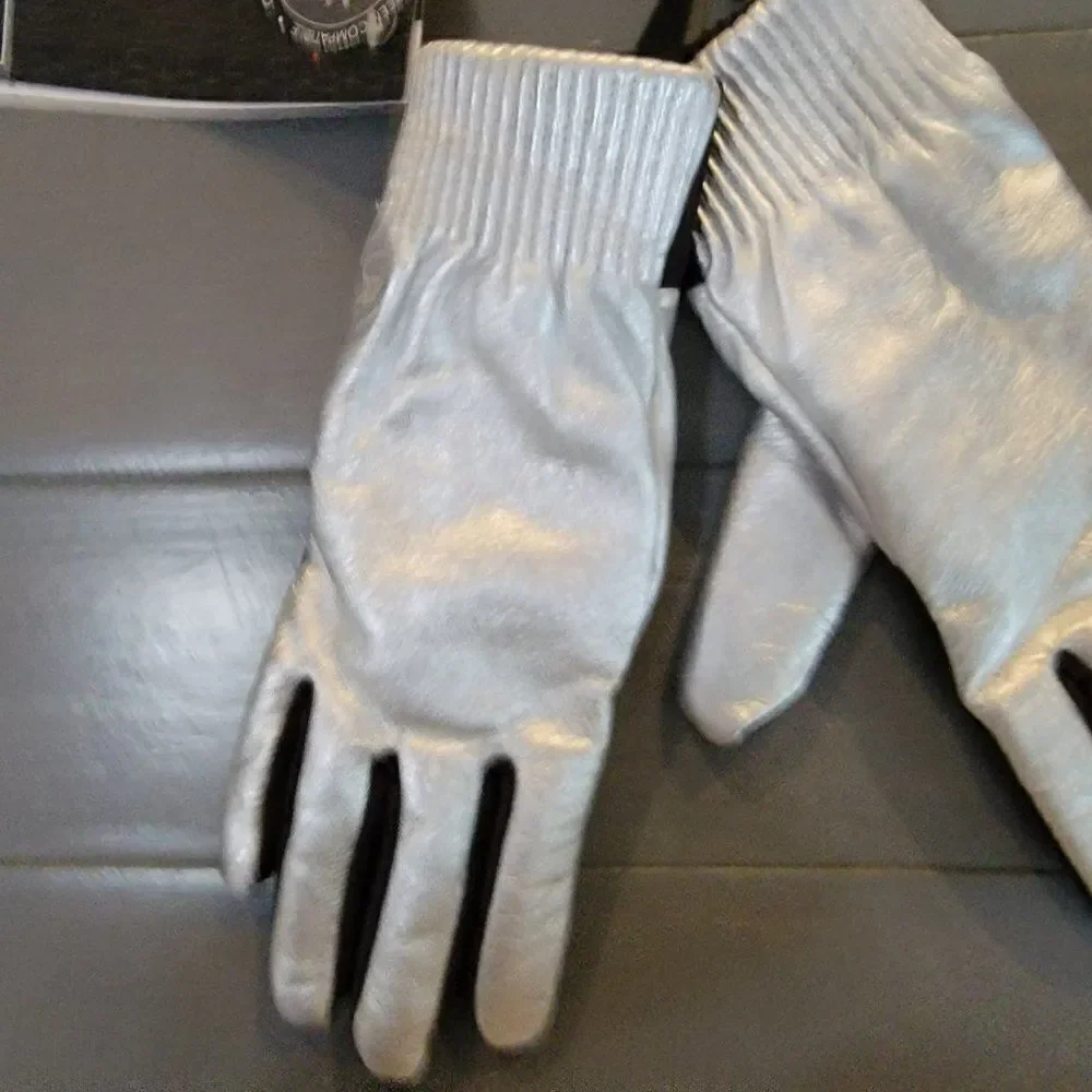 U|R powered Women Black Silver touch screen water resistant Gloves Size Large/Xl